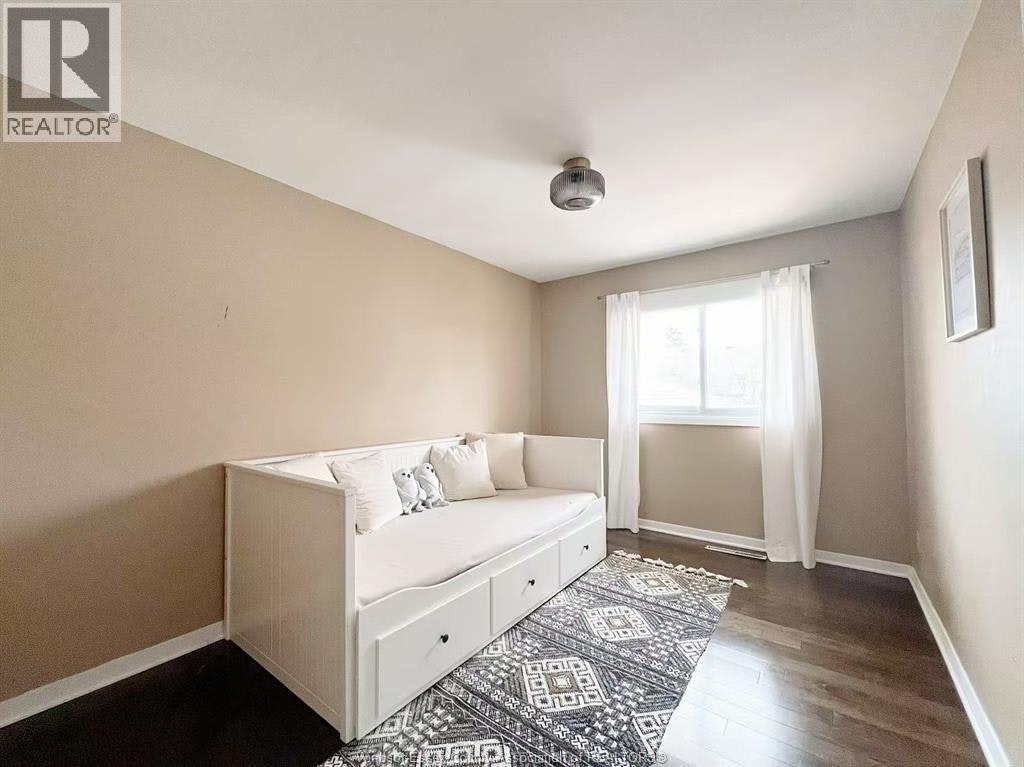 2979 St. Clair Avenue, Windsor, ON, N9E 4A1 - 10