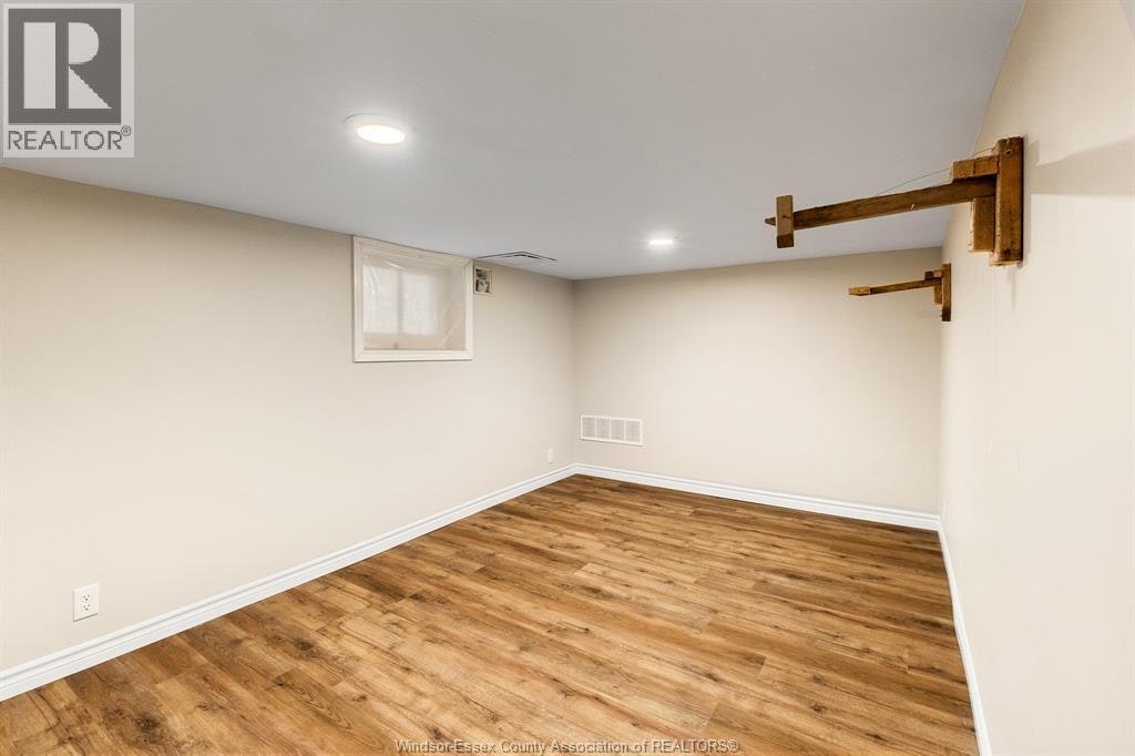 2284 Fraser Avenue, Windsor, ON, N8X 3Z7 - 38