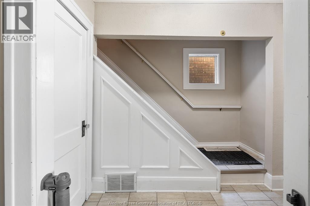 2284 Fraser Avenue, Windsor, ON, N8X 3Z7 - 11