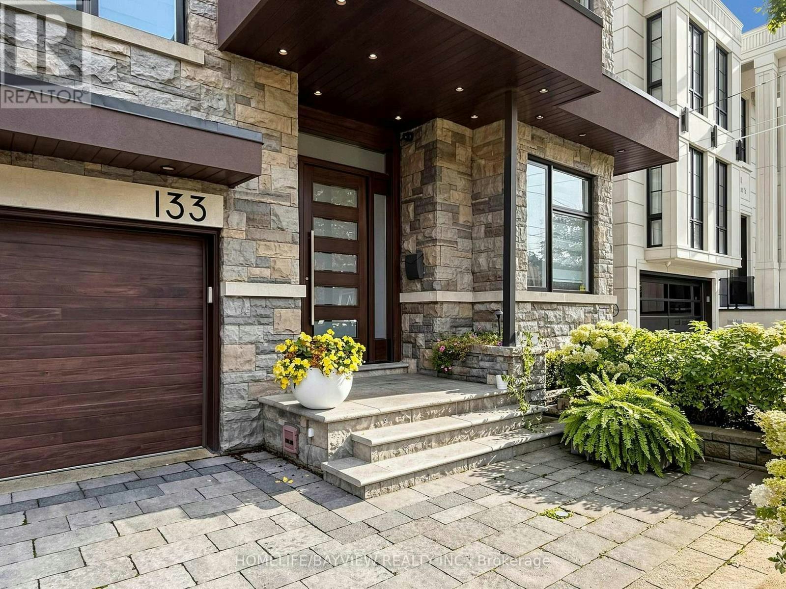133 Northwood Drive, Toronto, ON, M2M 2K2 - 3