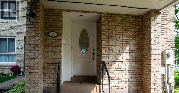28 Tangle Briarway, Toronto, ON, M2J 2M4 - 2