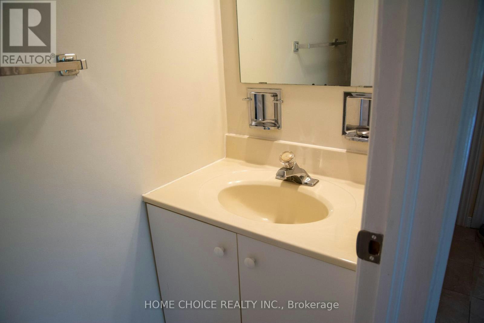 28 Tangle Briarway, Toronto, ON, M2J 2M4 - 8