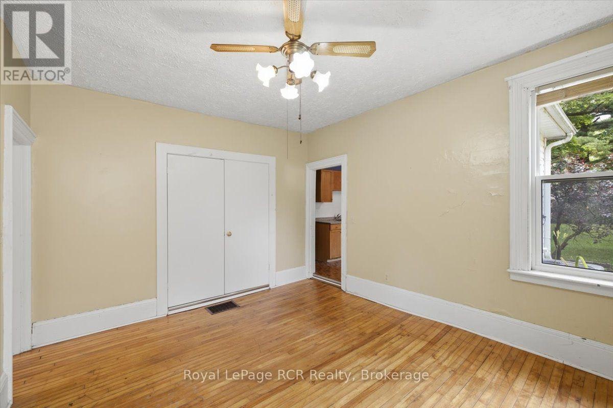 565 7th A Street E, Owen Sound, ON, N4K 1K4 - 9
