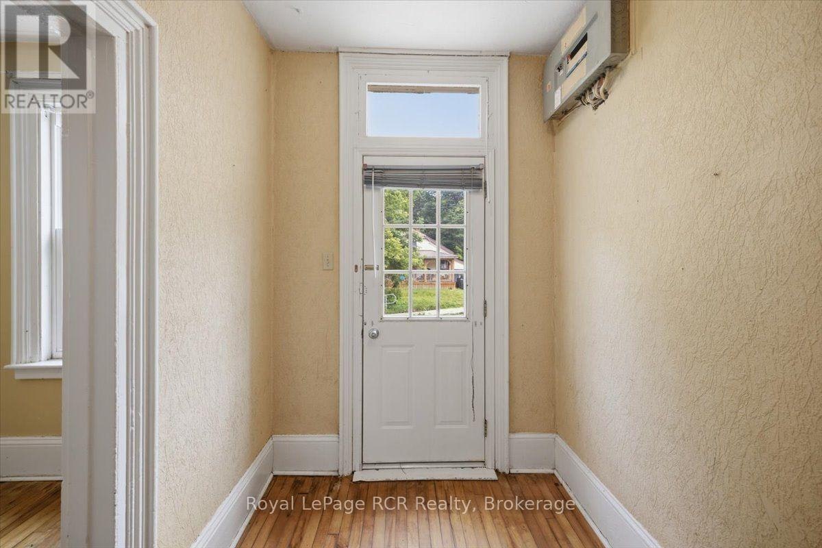 565 7th A Street E, Owen Sound, ON, N4K 1K4 - 2