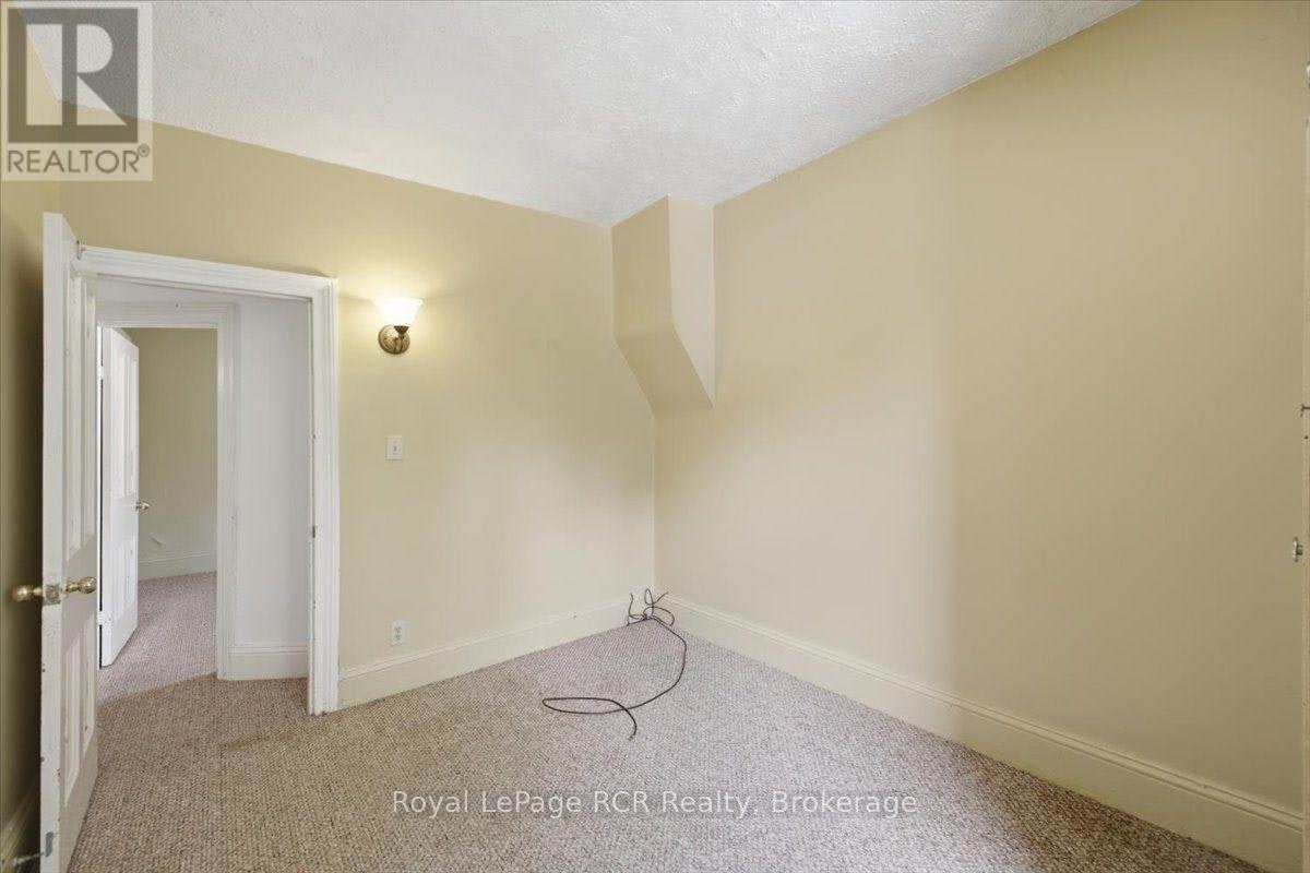565 7th A Street E, Owen Sound, ON, N4K 1K4 - 19