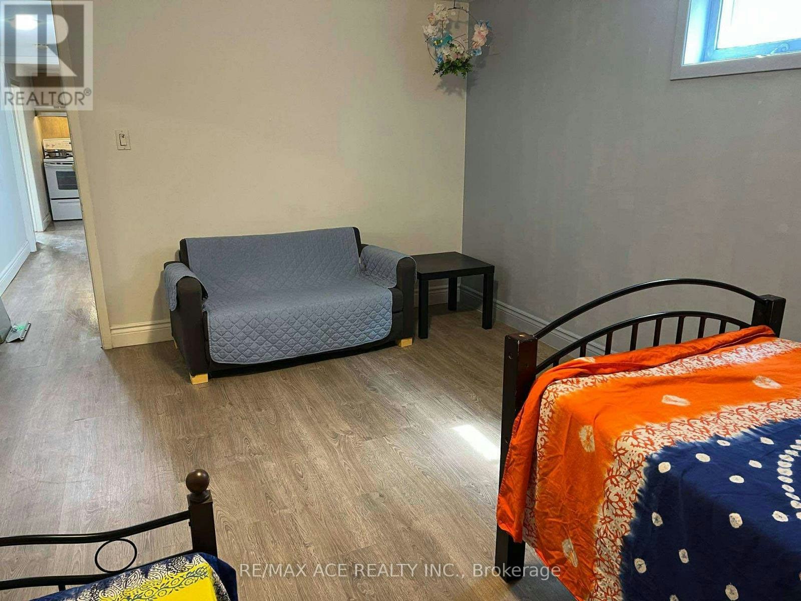 BSMT-127 Poplar Road, Toronto, ON, M1E 1Z5 - 6