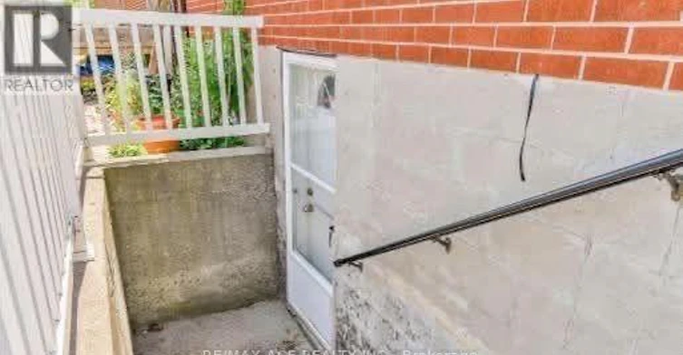 BSMT-127 Poplar Road, Toronto, ON, M1E 1Z5 - 3