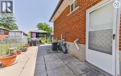 BSMT-127 Poplar Road, Toronto, ON, M1E 1Z5 - 2