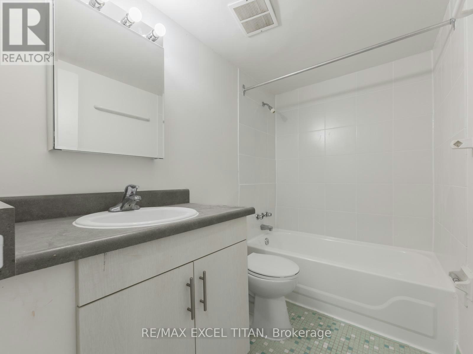 801-1385 Midland Avenue, Toronto, ON, M1P 3B8 - 25