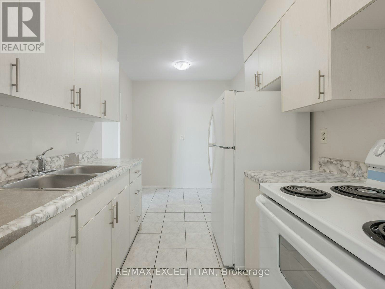 301-1385 Midland Avenue, Toronto, ON, M1P 3B8 - 16