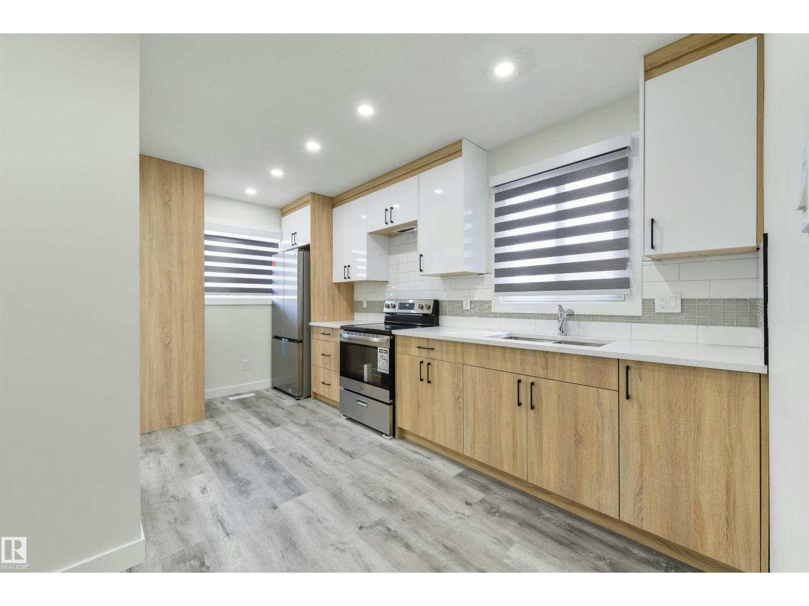 8019 141 Avenue NW, Edmonton, AB, T5C 2N8