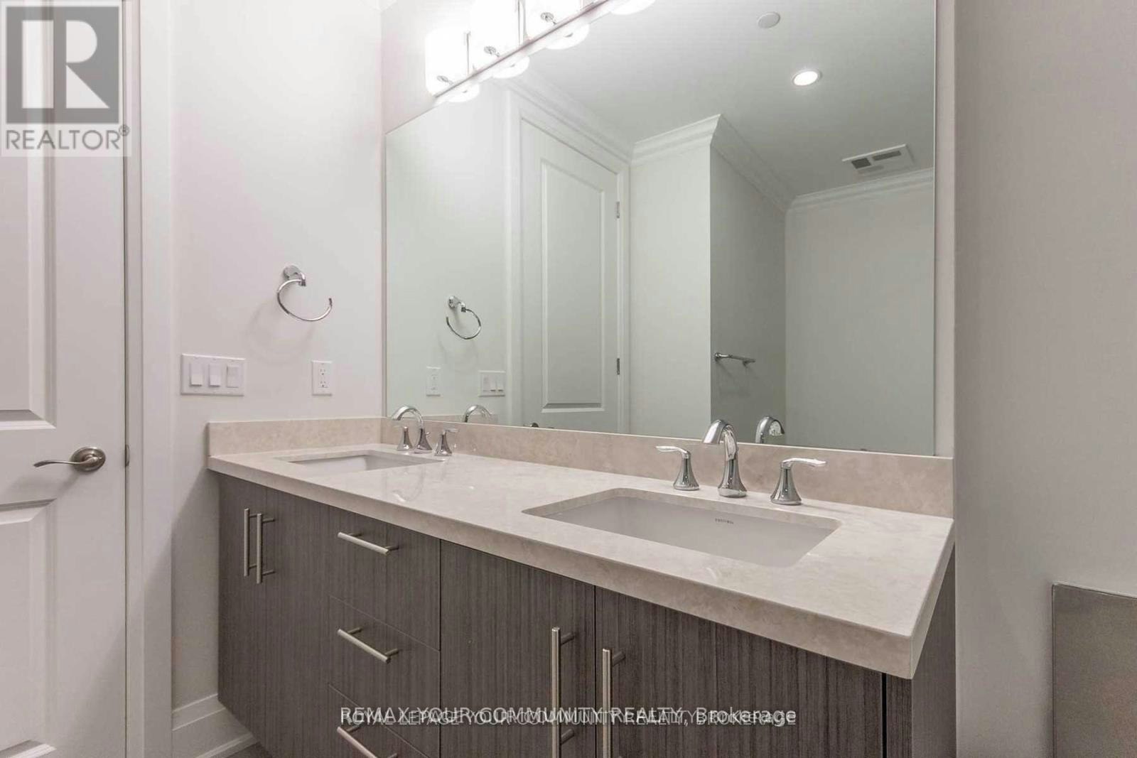 321-9099 Pine Drive, Vaughan, ON, L4H 4M1 - 21