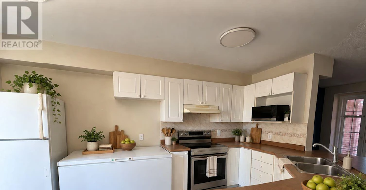 155 Margrave Avenue, Ottawa, ON, K1T 3X7 - 2