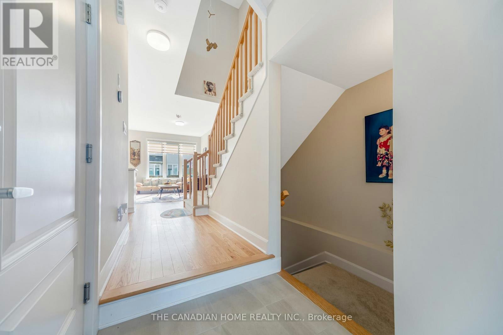 921 Clarkia Street, Ottawa, ON, K1T 0Y2 - 3
