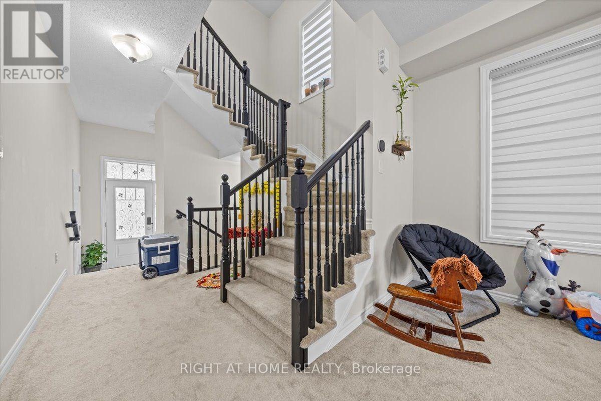 176 Harmattan Avenue, Ottawa, ON, K2S 2R3 - 6