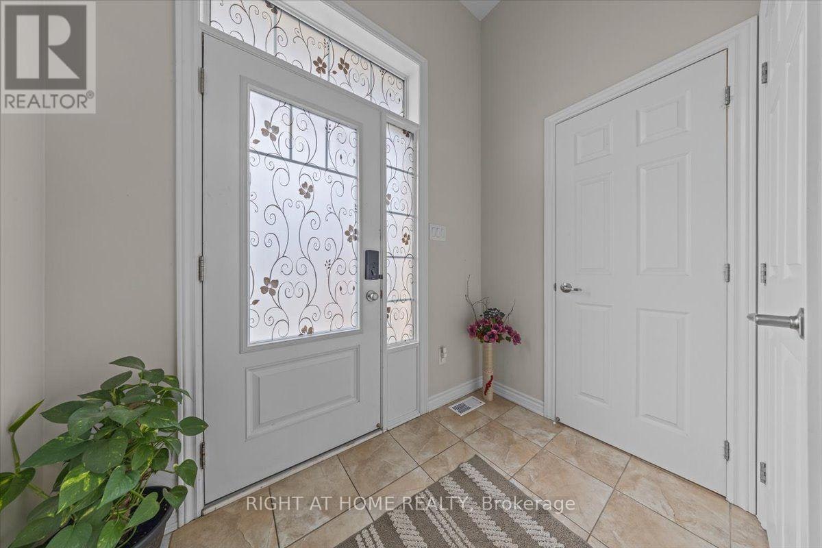 176 Harmattan Avenue, Ottawa, ON, K2S 2R3 - 4