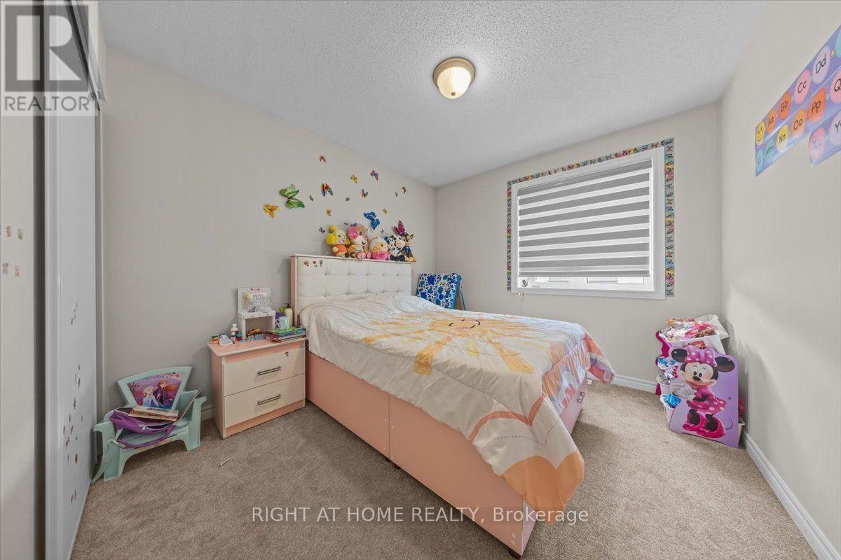 176 Harmattan Avenue, Ottawa, ON, K2S 2R3 - 19