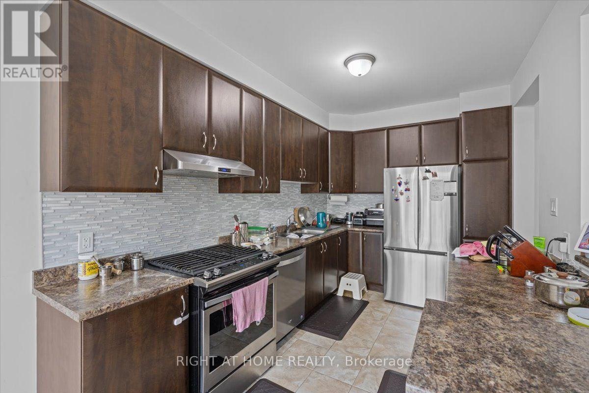 176 Harmattan Avenue, Ottawa, ON, K2S 2R3 - 7