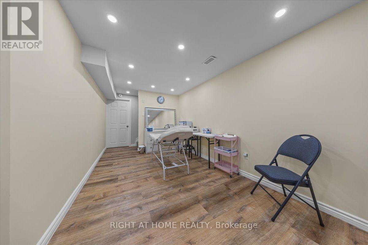 176 Harmattan Avenue, Ottawa, ON, K2S 2R3 - 13