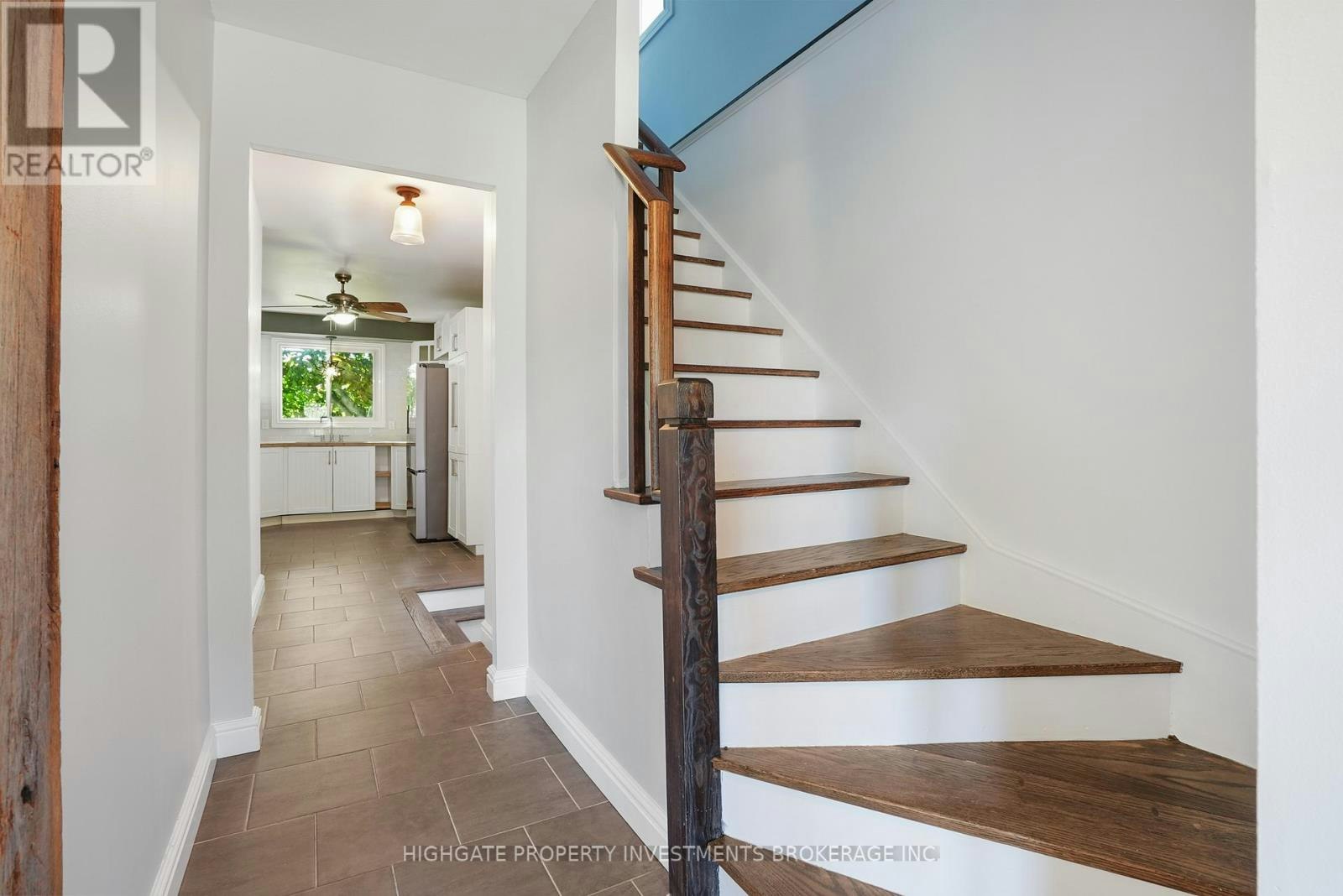 UPPER-85 Daphne Crescent, Barrie, ON, L4M 2Y7 - 10