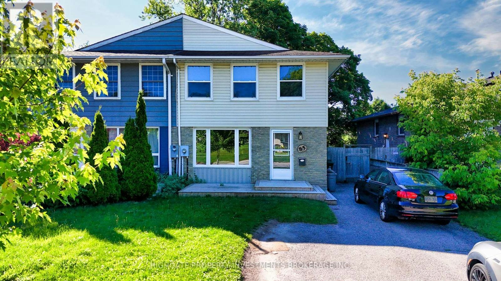UPPER-85 Daphne Crescent, Barrie, ON, L4M 2Y7