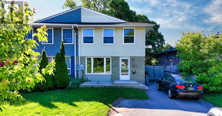 UPPER-85 Daphne Crescent, Barrie, ON, L4M 2Y7