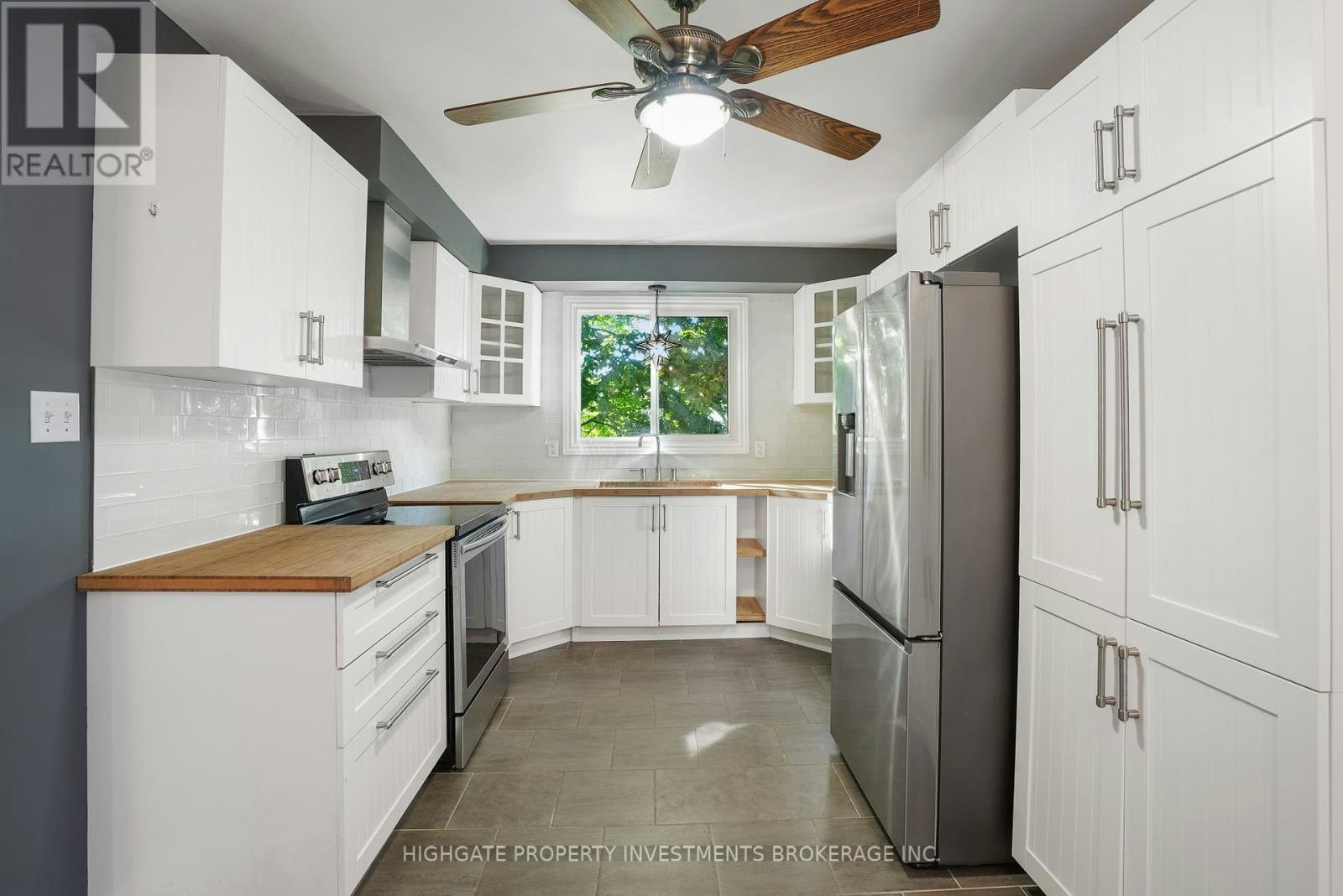 UPPER-85 Daphne Crescent, Barrie, ON, L4M 2Y7 - 2