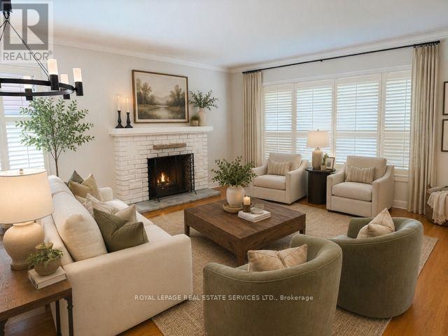 9 Stockbridge Avenue N, Toronto, ON, M8Z 4M6 - 2