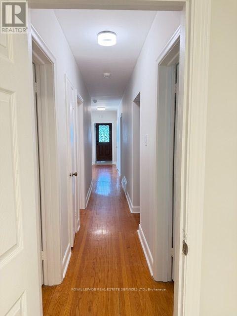 9 Stockbridge Avenue N, Toronto, ON, M8Z 4M6 - 5