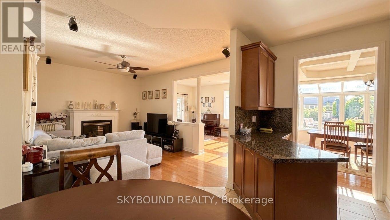 3777 Quiet Creek Drive, Mississauga, ON, L5M 8A9 - 7