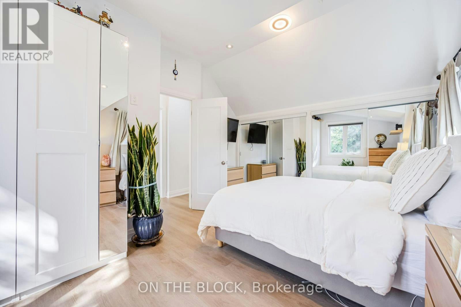 122 Allenby Avenue, Toronto, ON, M9W 1T3 - 15