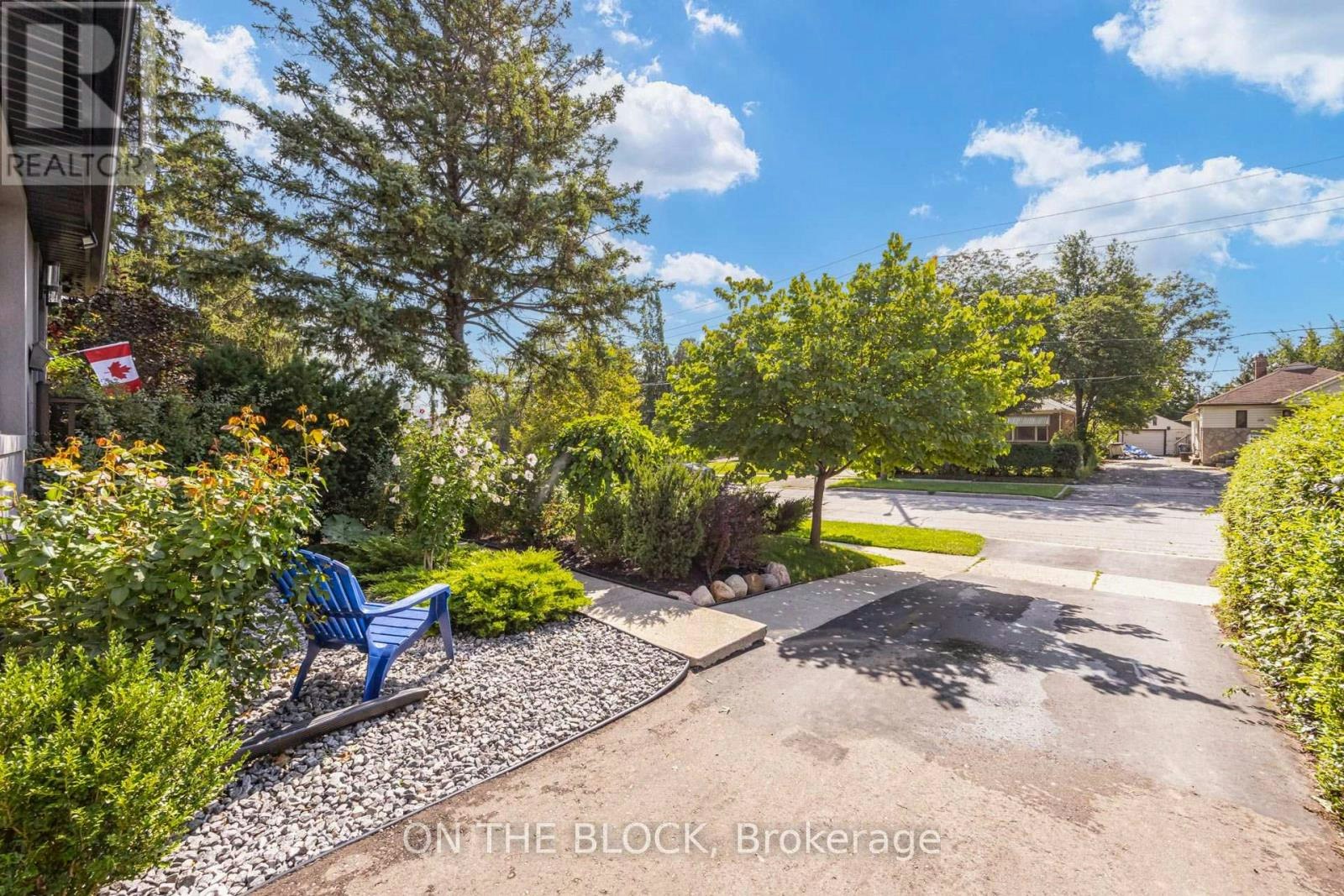 122 Allenby Avenue, Toronto, ON, M9W 1T3 - 22