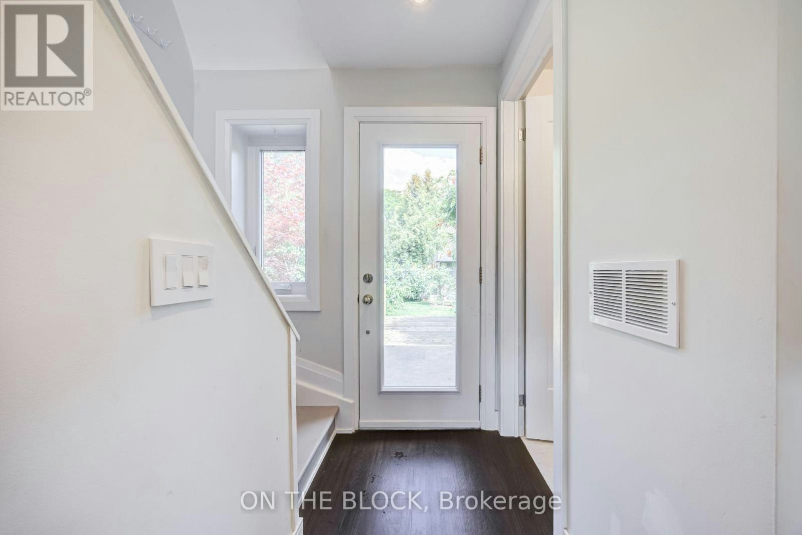 122 Allenby Avenue, Toronto, ON, M9W 1T3 - 10