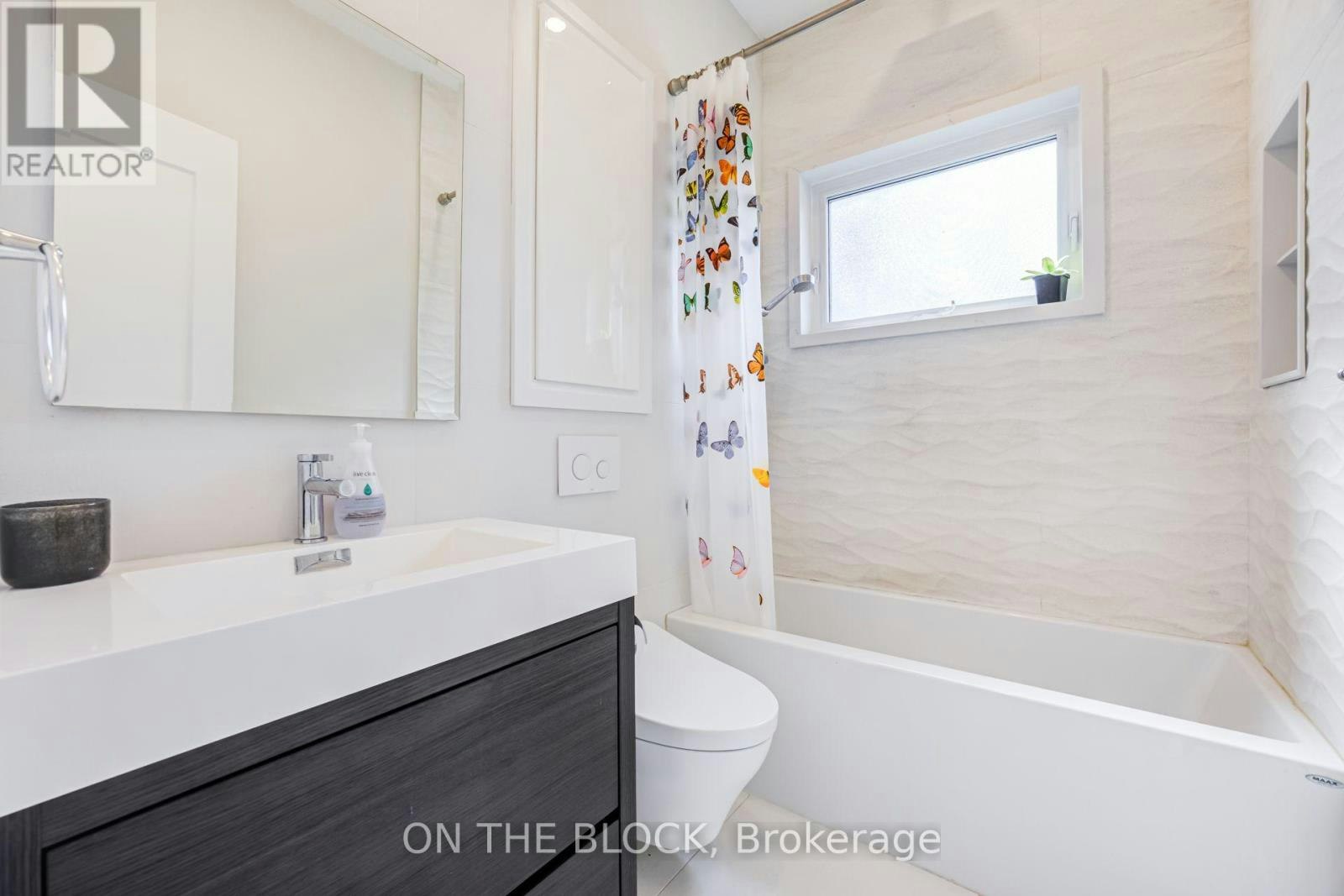 122 Allenby Avenue, Toronto, ON, M9W 1T3 - 17