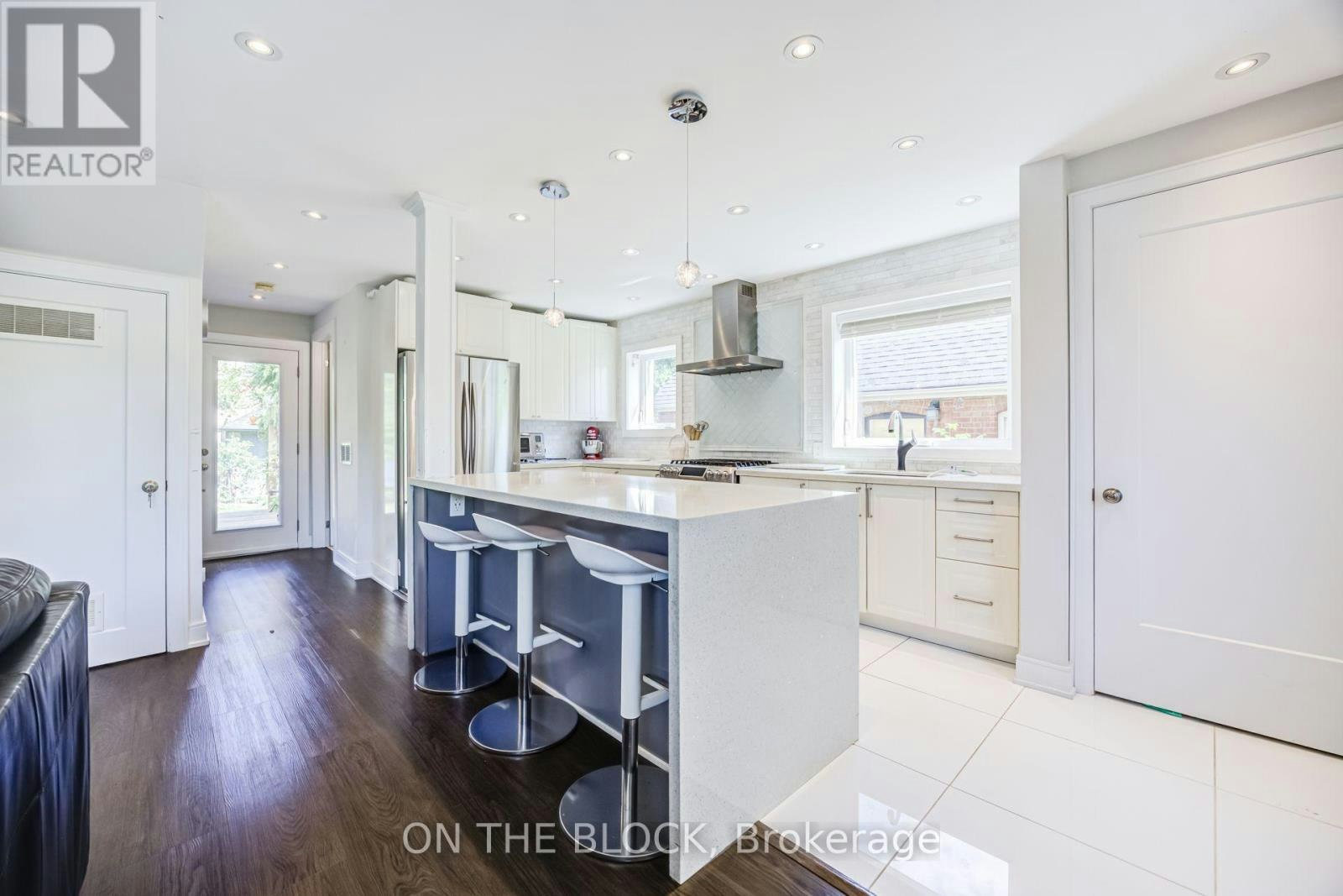 122 Allenby Avenue, Toronto, ON, M9W 1T3 - 5