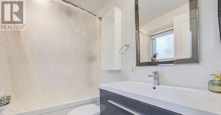 122 Allenby Avenue, Toronto, ON, M9W 1T3 - 11