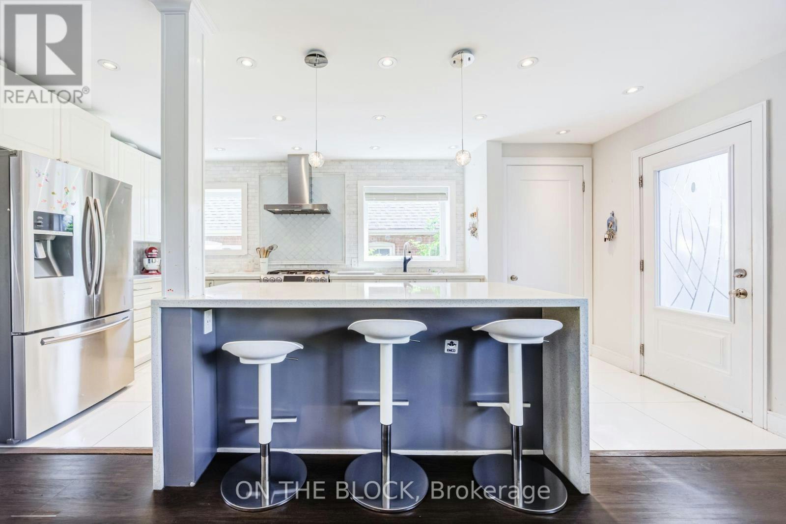 122 Allenby Avenue, Toronto, ON, M9W 1T3 - 6