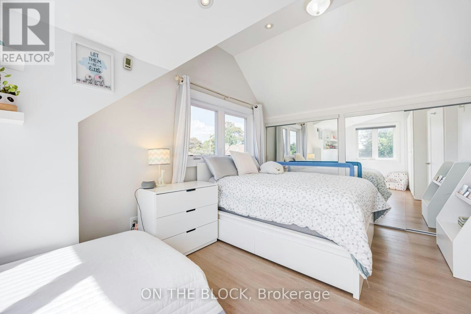 122 Allenby Avenue, Toronto, ON, M9W 1T3 - 14
