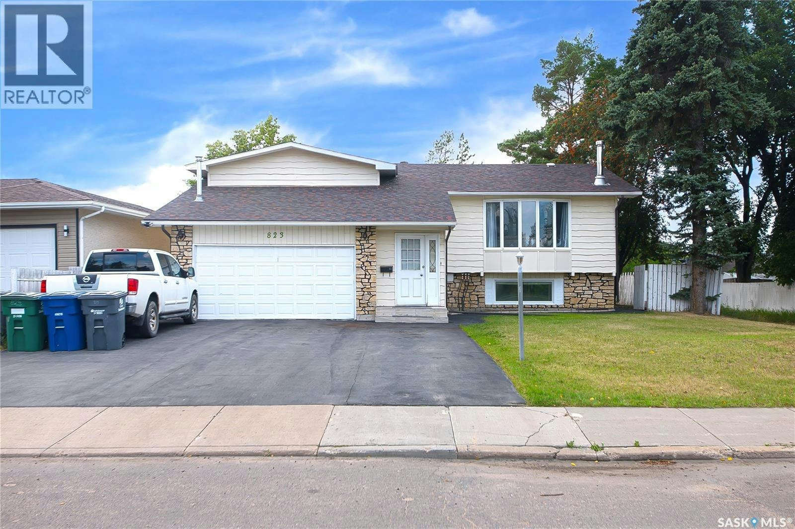 823 Northumberland Avenue, Saskatoon, SK, S7L 3W3