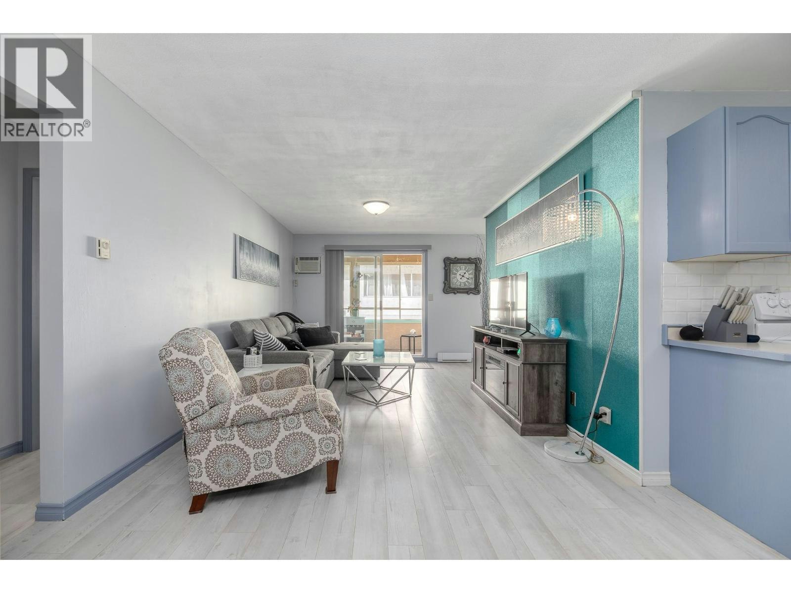 204-865 Main Street, Penticton, BC, V2A 5E3 - 8