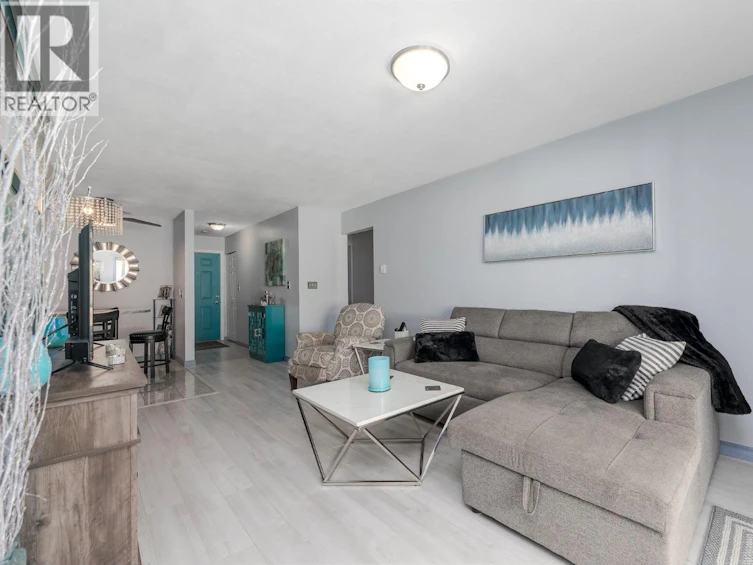 204-865 Main Street, Penticton, BC, V2A 5E3 - 9