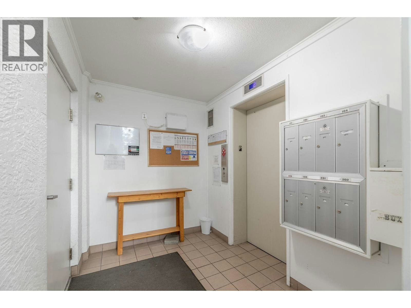 204-865 Main Street, Penticton, BC, V2A 5E3 - 25