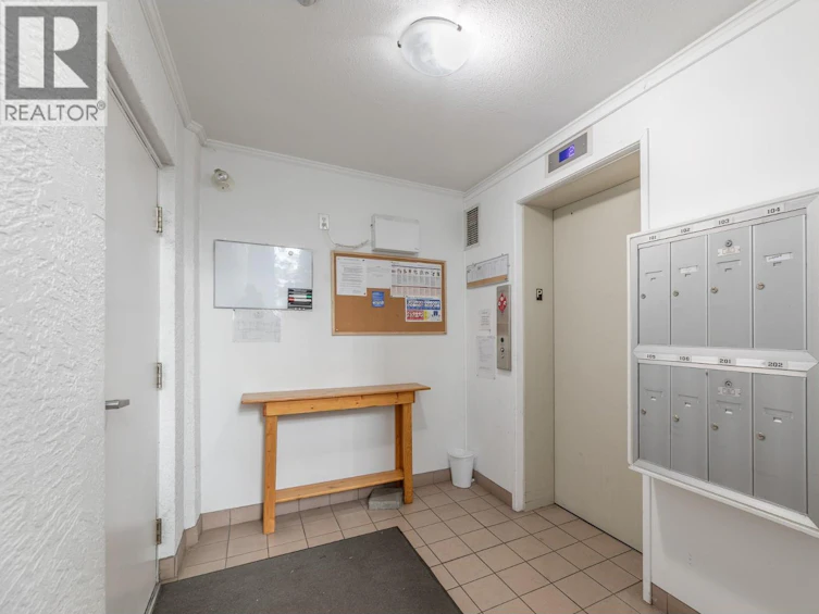 204-865 Main Street, Penticton, BC, V2A 5E3 - 25