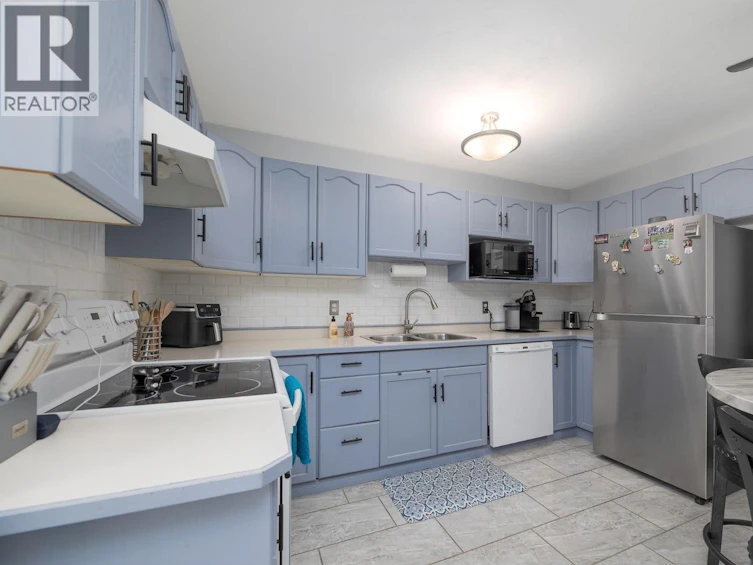 204-865 Main Street, Penticton, BC, V2A 5E3 - 5