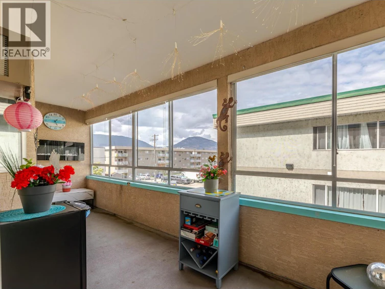 204-865 Main Street, Penticton, BC, V2A 5E3 - 12