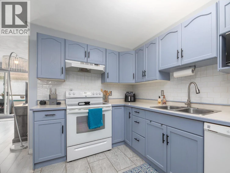 204-865 Main Street, Penticton, BC, V2A 5E3 - 4