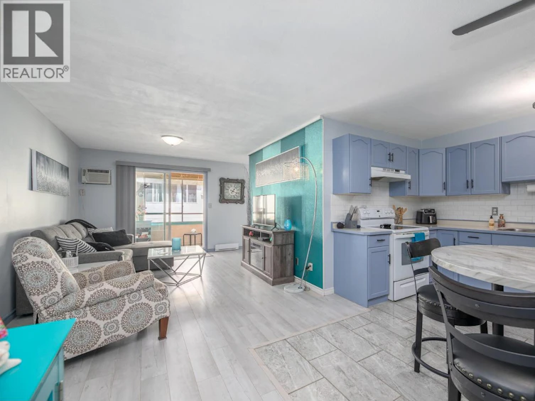 204-865 Main Street, Penticton, BC, V2A 5E3 - 2