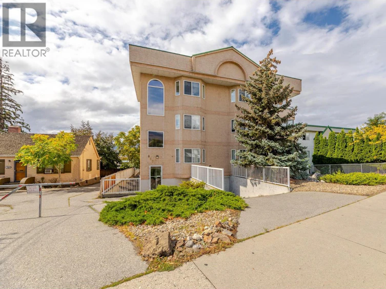 204-865 Main Street, Penticton, BC, V2A 5E3 - 30