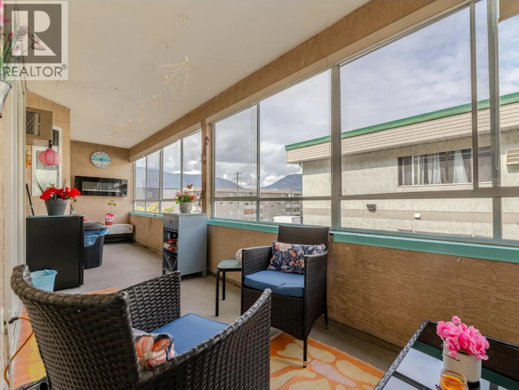 204-865 Main Street, Penticton, BC, V2A 5E3 - 15
