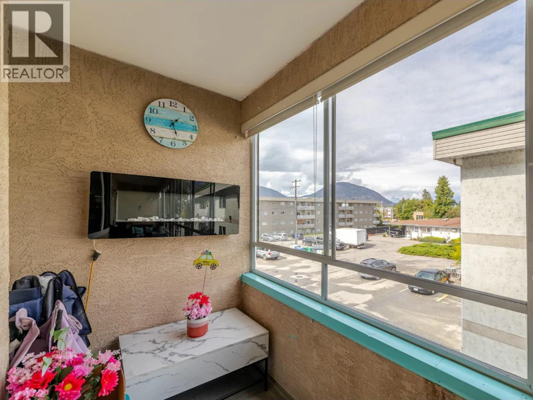 204-865 Main Street, Penticton, BC, V2A 5E3 - 16
